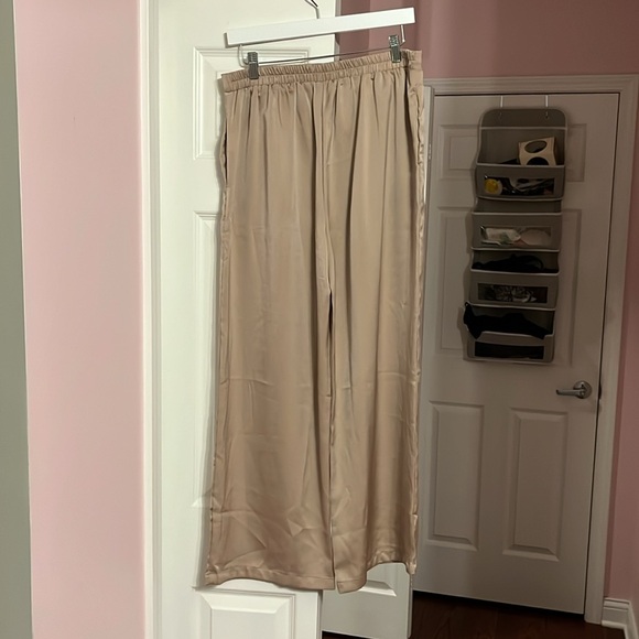 L Pretty Garden wide leg pants - Picture 4 of 5